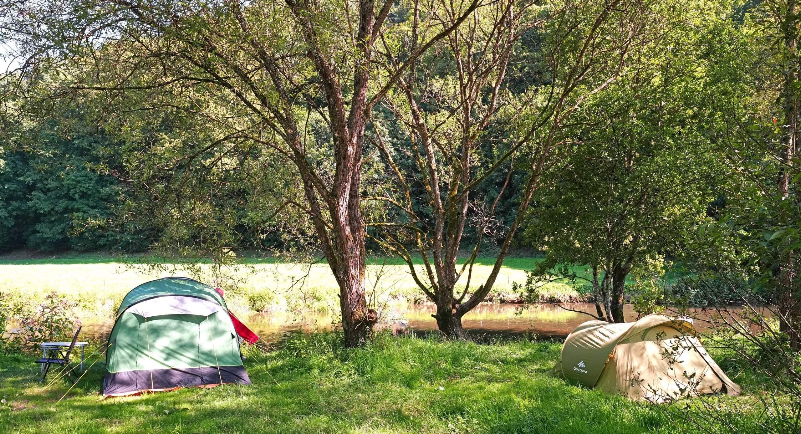 Tent pitch by the water